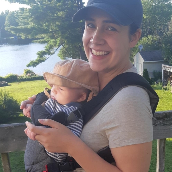 Meet your Posher, Becca - Picture 1 of 1